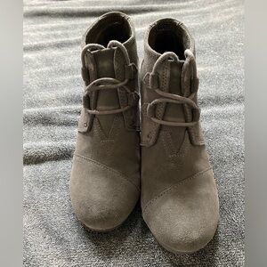 TOMS Wedge Boots Grey sz 8.5